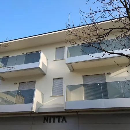 Flat With Parking Lejlighed